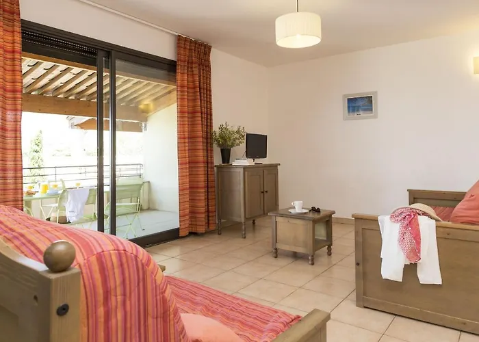 Odalys Les Hameaux De Capra Scorsa 公寓式酒店