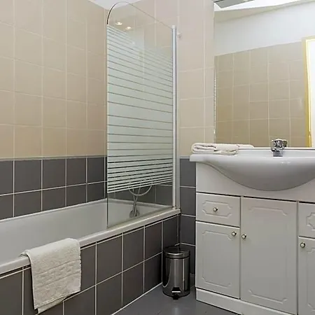 Aparthotel Odalys Les Hameaux De Capra Scorsa Belgodere (Corsica)